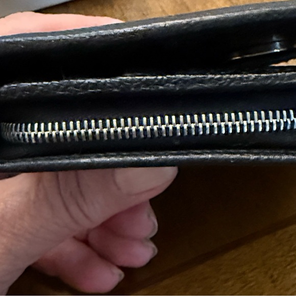 EUC Bvlgari Black Leather Wallet - Picture 3 of 9